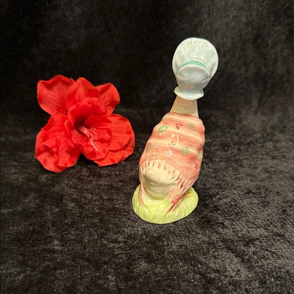 Beatrix Potter Porcelain Figurine "Jemima Puddleduck" Royal Albert England - Picture 4 of 7